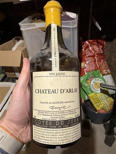 Vin Rouge sec Vin Jaune Château Arlay 1998 France Jura Côtes-du-jura
