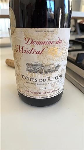 Rhônen laakso Côtes-du-rhône Domaine Mistral 2011