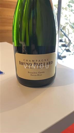 Šampanja Šampanjec Bruno Paillard Première Extra-Brut Neleten.