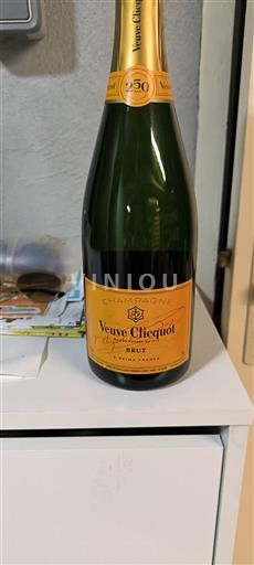 Champagne Šampanské Veuve Clicquot Brut Neročník