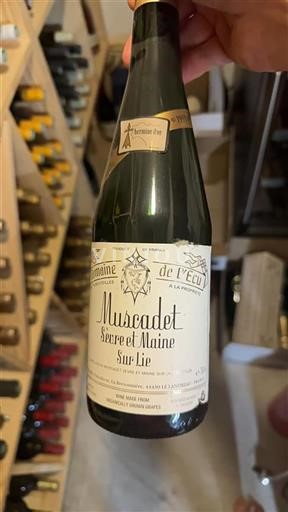 Loire Valley Muscadet Sèvre et Maine Domaine L'ecu Hermine d'or 1995