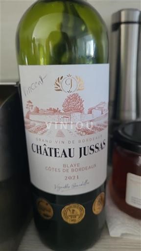 Vin Rouge sec Château Jussas 2021 France Bordeaux Blaye-côtes-de-bordeaux