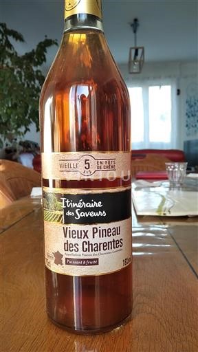 Poitou-Charentes Pineau des Charentes Itinéraire Des Saveurs Neleten.