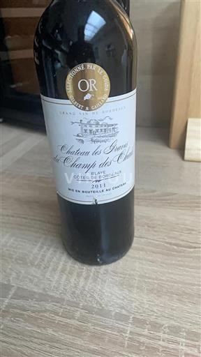 Bordeaux Blaye Côtes de Bordeaux Château Les Graves Du Champ Des Charmes 2011