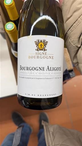 Burgundsko Bourgogne-aligoté Signé Bourgogne Neročník