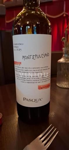 Vin Rouge sec Capitolo 22 Pasqua 2023 Italie Abruzzes Montepulciano d'Abruzzo
