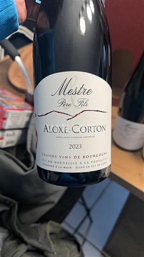 Burgundsko Aloxe-Corton Mestre Père Fils 2023
