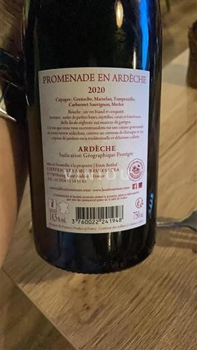Vin Rouge sec Promenade en Ardèche Les Amoureuses 2020 France Alpes et pays Rhodaniens Ardèche