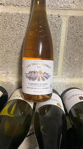 Vin Rosé sec Les Trois Pierres 2022 France Vallée de la Loire Cabernet-d'anjou