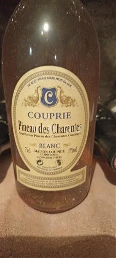 Poitou-Charentes Pineau des Charentes Maison Couprie Neleten.