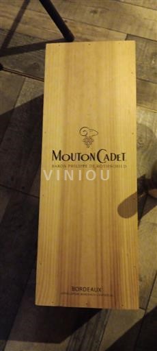 Bordeaux Baron Philippe de Rothschild Mouton Cadet 2015