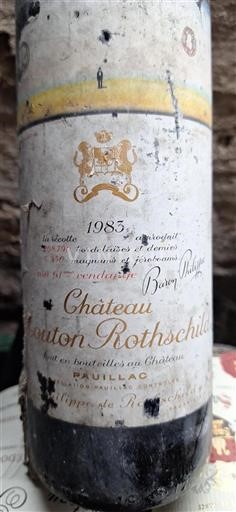 Bordeaux Pauillac Grand Cru Château Mouton Rothschild 1983