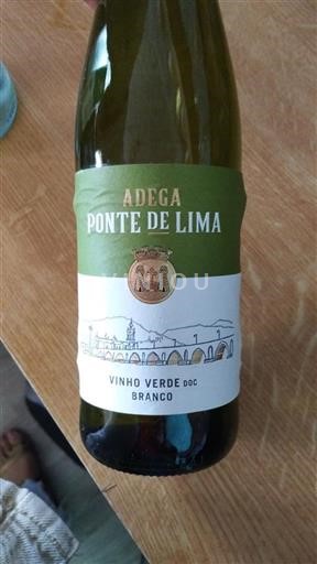 Portugalsko Vinho verde Adega Ponte de Lima Neročník