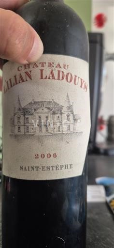 Burdeos Saint-Estèphe Château Lilian Ladouys 2006