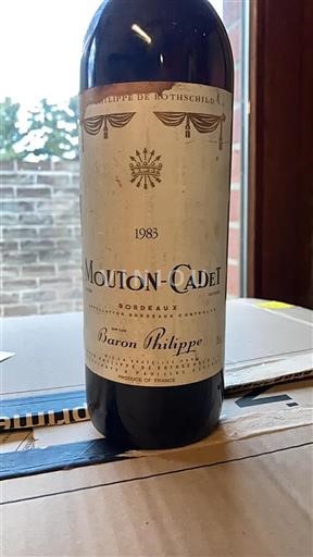 Vin Rouge sec Mouton-Cadet Baron Philippe 1983 France Bordeaux
