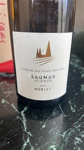 Údolí Loiry Saumur Domaine Vieux Pressoir Aliénor Neročník