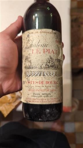Bordeaux Côtes-de-bourg Château Le Piat 1979