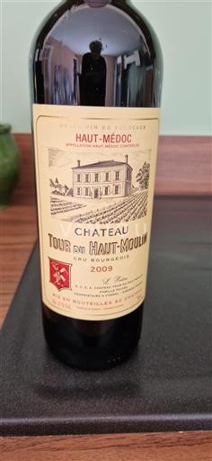 Bordeaux Haut-Médoc Cru Bourgeois Château Tour du Haut-Moulin 2009