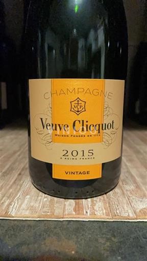 Champanhe Veuve Clicquot Vintage 2015
