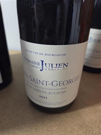 Borgogna Nuits-Saint-Georges Domaine Gérard Julien & Fils Aux Saints-Juliens 2021