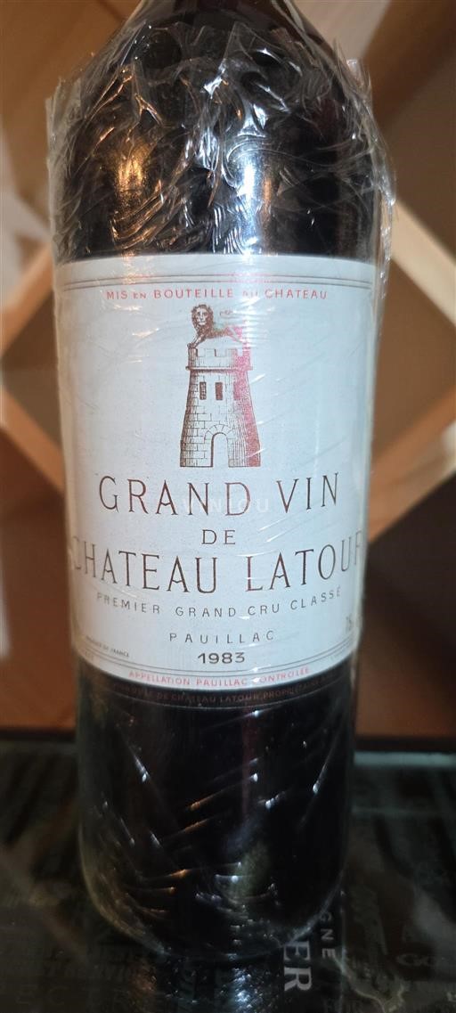 Vin Rouge sec Grand Vin Château Latour 1983 France Bordeaux Pauillac AOC Premier Grand Cru Classé